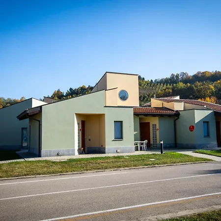 Albavillage Wellness & 3*