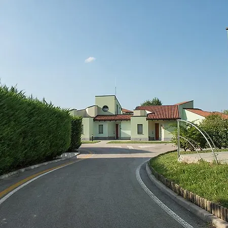 Albavillage Wellness & Hotel 3*