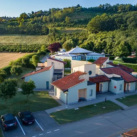 Albavillage Wellness & Hotel 3*