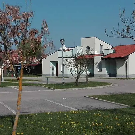 Albavillage & 3* Alba (Piedmont)