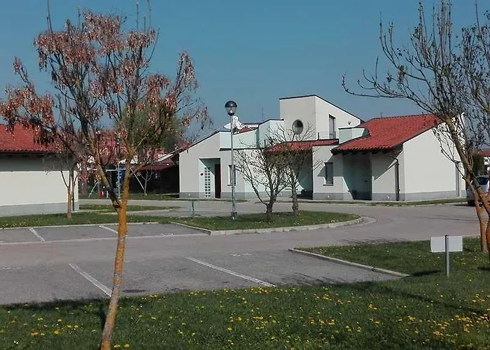 Albavillage & 3* Alba (Piedmont)